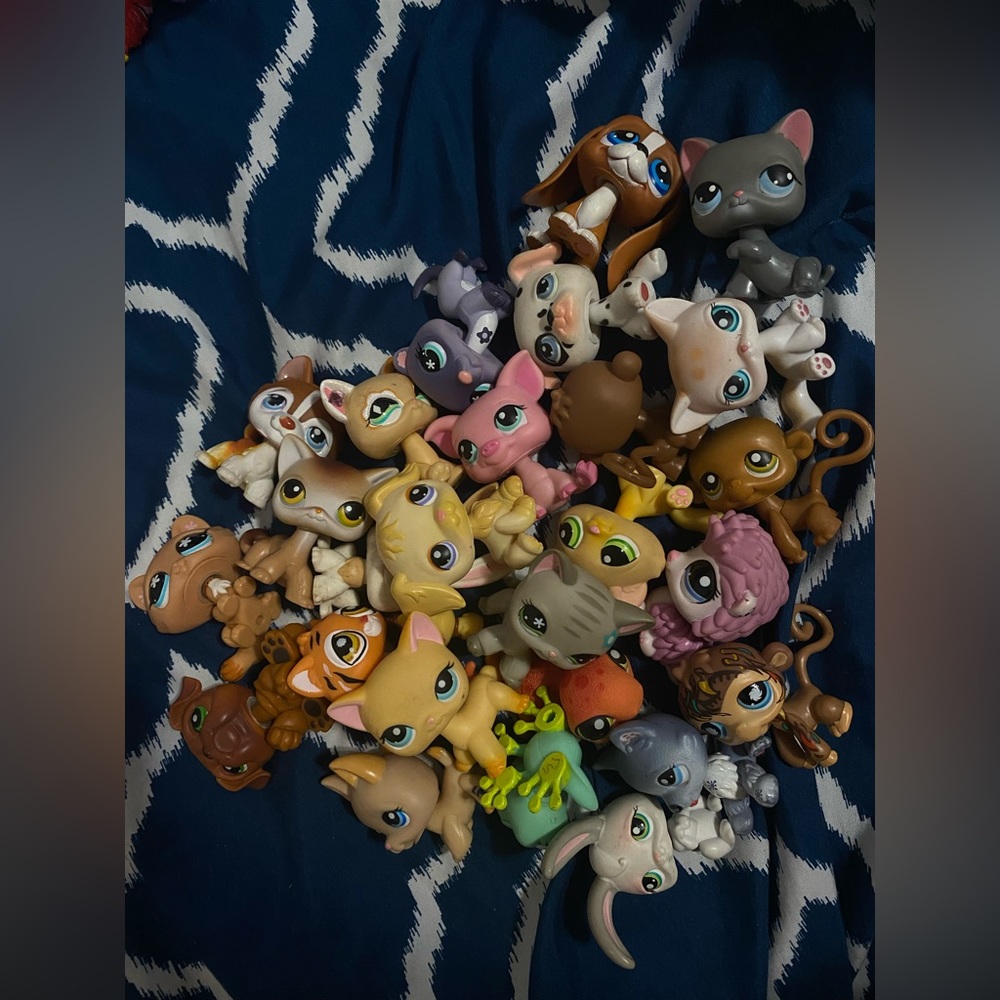 Littlest Pet Shop + Accessories